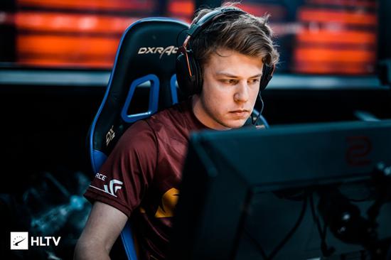 BLG官方：教练Fury正式加盟队伍