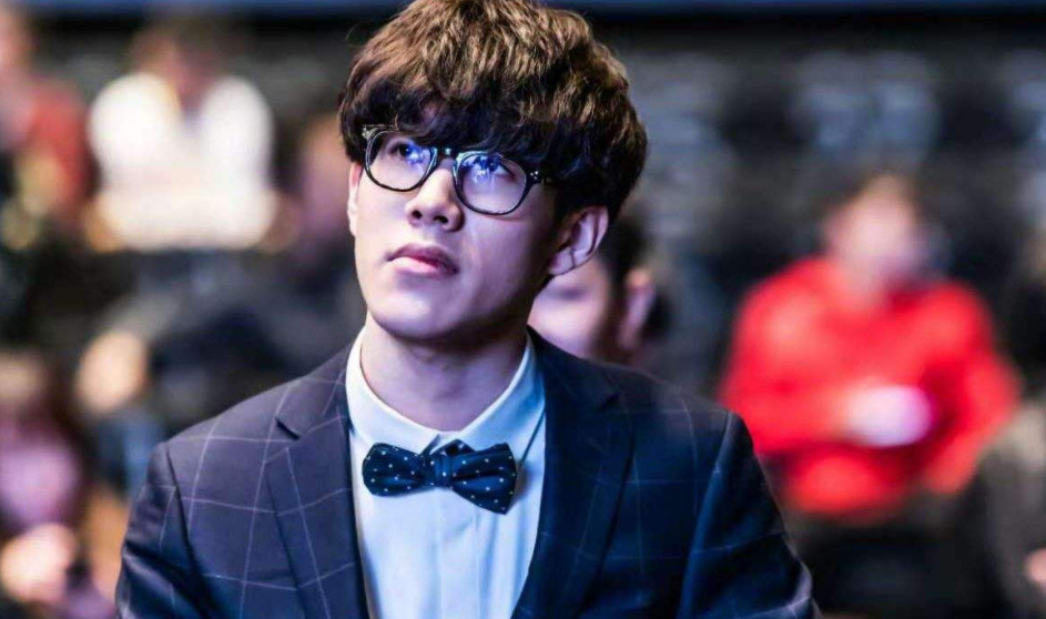 与龙坑边